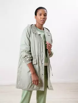 Спортивная ветровка с капюшоном