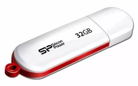 Флешка Silicon Power LuxMini 320 32ГБ USB2.0 белый (SP032GBUF2320V1W)