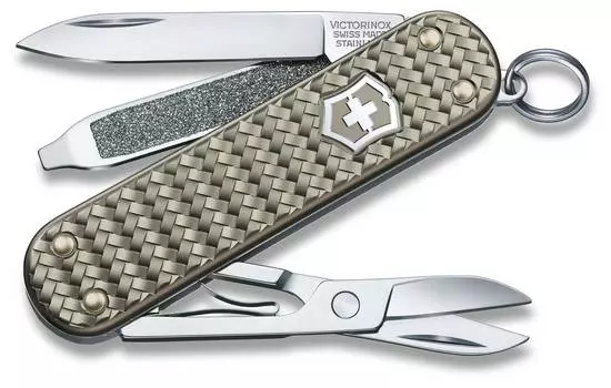 Нож Victorinox Classic Precious Alox серый (0.6221.4031g)
