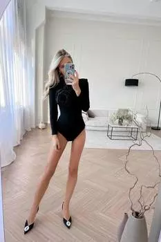 Боди из трикотажа с декором розы