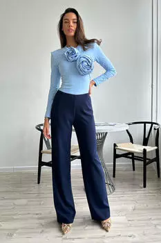 Брюки прямого кроя без пояса