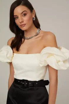 Кроп-топ на корсетной основе с объемными рукавами