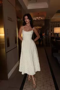 Платье-бюстье на фигурном корсете из жаккарда