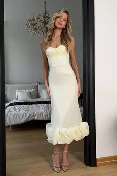 Платье-бюстье с драпировкой на груди и сборкой по низу