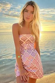 Платье-футляр в длине мини из жаккарда