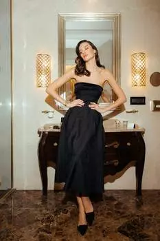 Платье-миди из жаккарда с бархатным отворотом