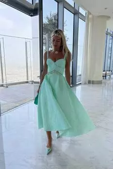 Платье миди на корсете из жаккарда с декором из страз