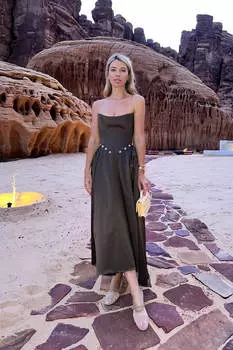 Платье-миди на корсетной основе с рельефами