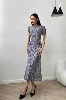 Платье миди приталенного силуэта с коротким рукавом