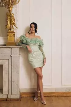 Платье-мини с длинным рукавом и сборкой "безе"