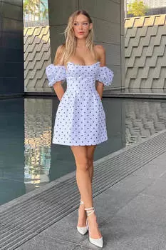 Платье-мини с юбкой колокол и пышным рукавом