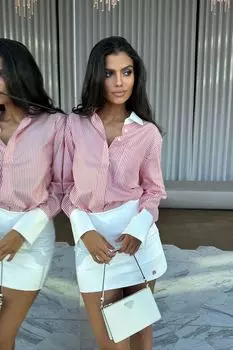 Рубашка свободного кроя с контрастными элементами