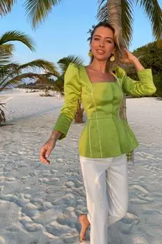 Топ из атласа с декором на рельефах