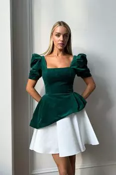 Топ с квадратным вырезом и коротким рукавом