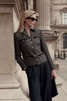 Жакет однобортный в клетку с бархатной отделкой