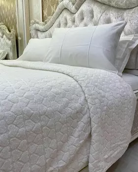 Пледы и покрывала Maison D'or