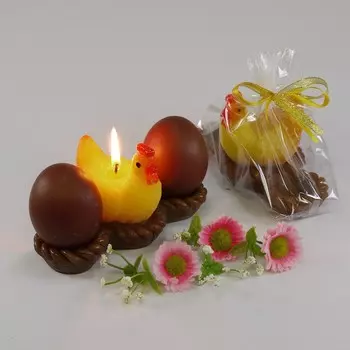 Свеча Курочка (7,5х14х7 см)