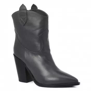 Одежда, обувь и аксессуары Nando Muzi