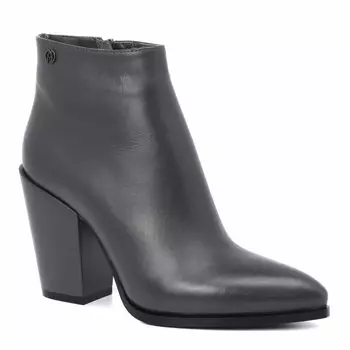 Одежда, обувь и аксессуары Nando Muzi