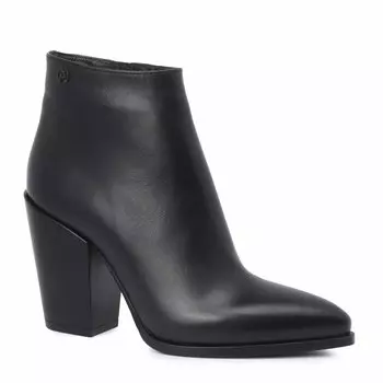 Одежда, обувь и аксессуары Nando Muzi