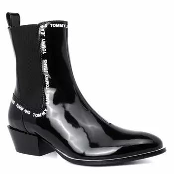 Одежда, обувь и аксессуары Tommy Jeans