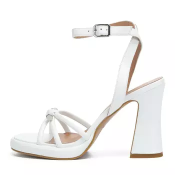 Белые босоножки из кожи