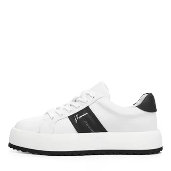 Белые кеды из гладкой кожи