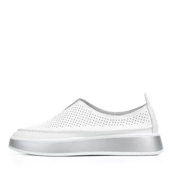 Белые слипоны из кожи с перфорацией