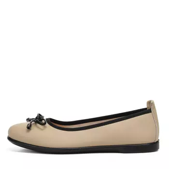 Бежевые балетки из гладкой кожи
