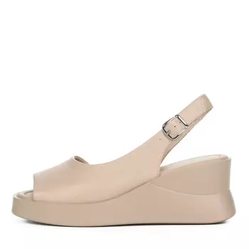 Бежевые босоножки из гладкой кожи