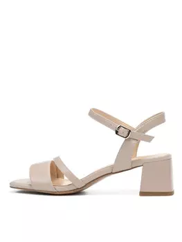 Бежевые босоножки из гладкой кожи