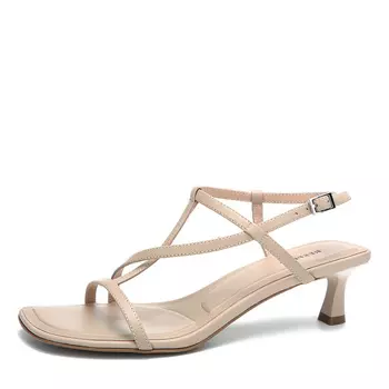 Бежевые босоножки из гладкой кожи