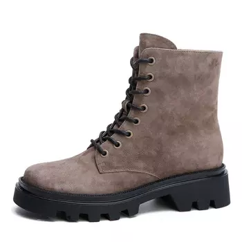 Бежевые ботинки из натурального велюра