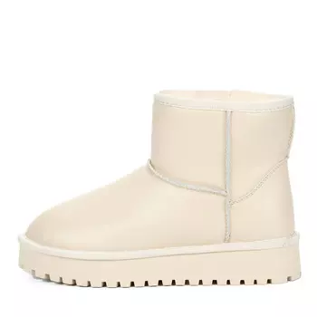 Бежевые угги из кожи