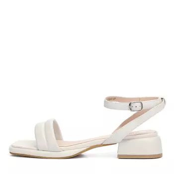 Босоножки из кожи рисового цвета