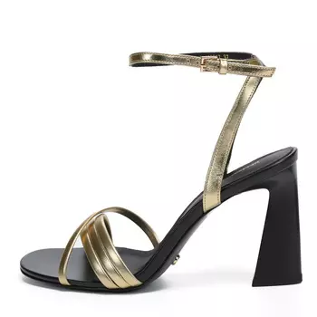 Босоножки из кожи золотого цвета