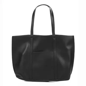 Черная сумка тоут из экокожи