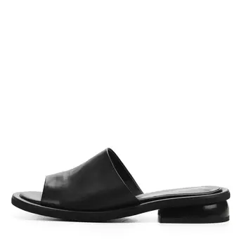 Черные элегантные шлепанцы из гладкой кожи
