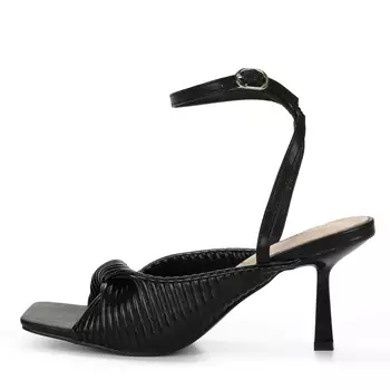 Черные босоножки из экокожи