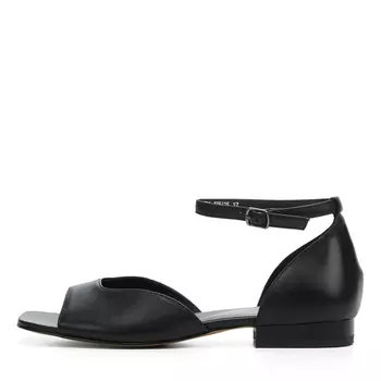 Черные босоножки из гладкой кожи