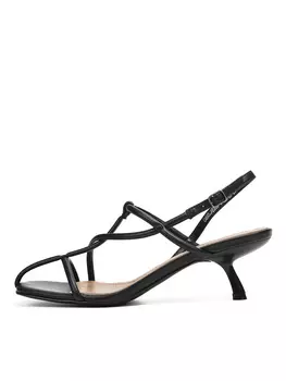 Черные босоножки из гладкой кожи