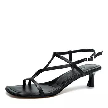 Черные босоножки из гладкой кожи