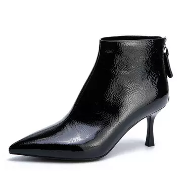 Черные ботильоны из лаковой кожи