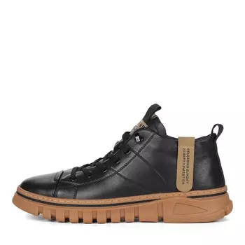 Черные кеды из кожи на подкладке из текстиля на контрастной подошве