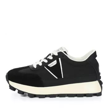 Черные кроссовки из кожи