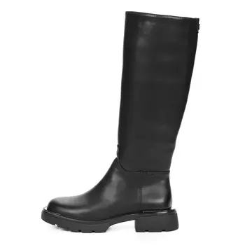 Черные сапоги из кожи