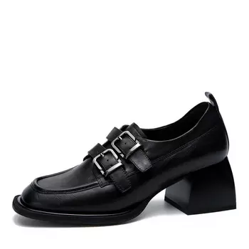 Черные туфли из гладкой кожи