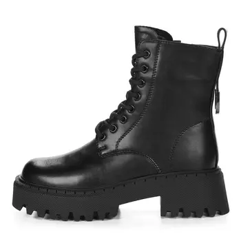 Черные утепленные ботинки из кожи