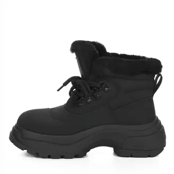 Черные утепленные ботинки из кожи