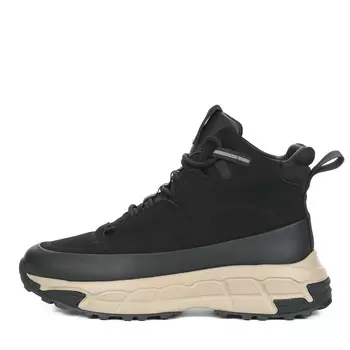 Черные утепленные кроссовки из нубука